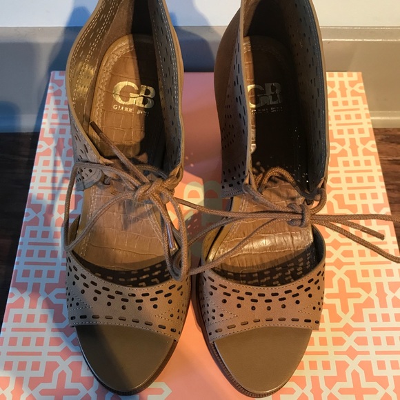 Gianni Bini Heels - Picture 5 of 7